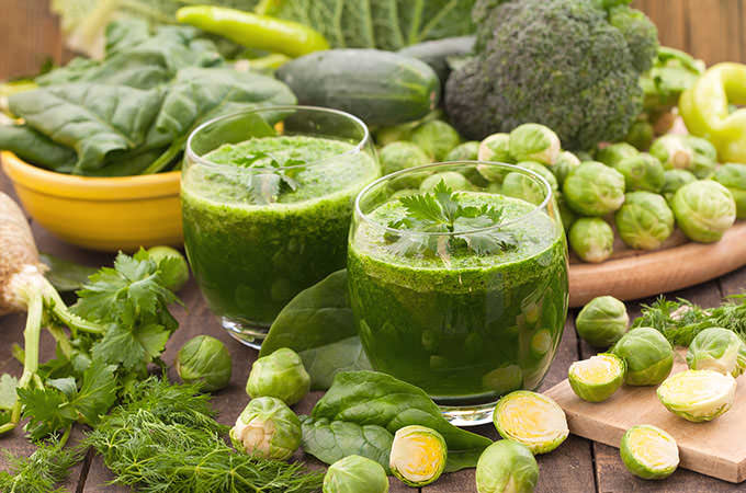 bigstock-Healthy-green-vegetable-juice-94254641