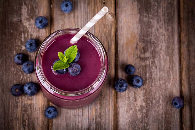 bigstock-Blueberry-smoothie-in-a-glass--48589265