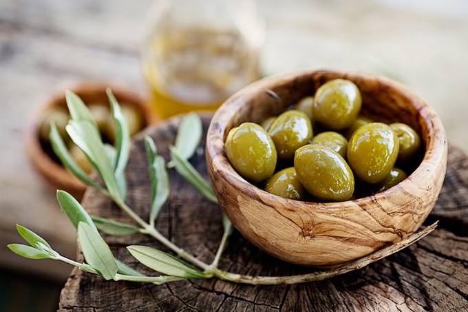 bigstock-Fresh-Olives-48231644_mini