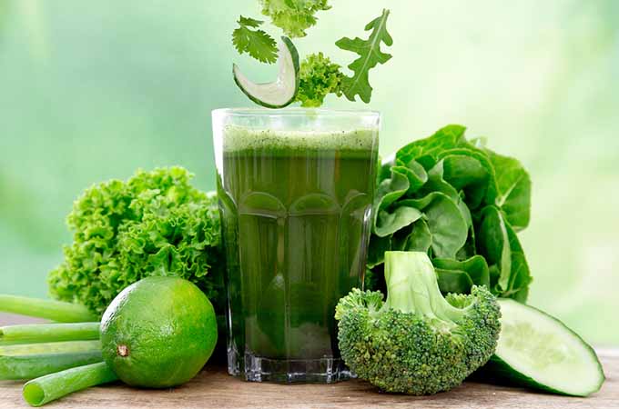 bigstock-Healthy-green-vegetable-juice--48815039