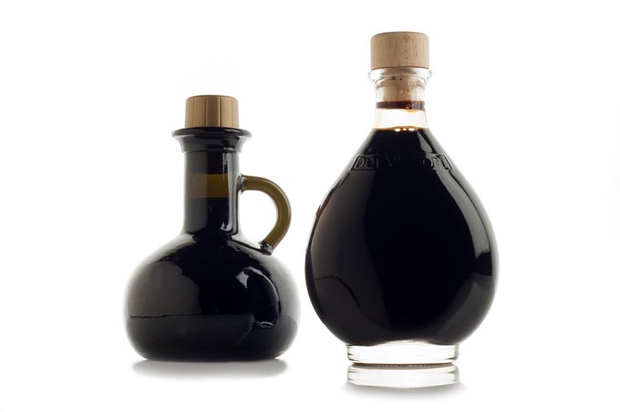 bigstock-bottle-of-italian-balsamic-vin-27481511_mini