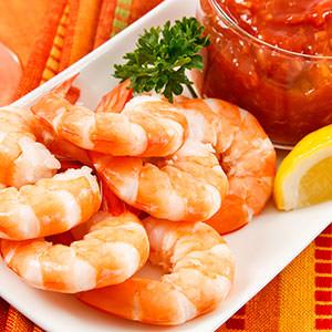 3-Festive-Shrimp-Cocktail-17989763-bs