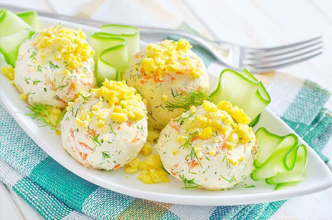 bigstock-cheese-balls-79180996