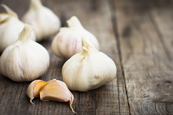 bigstock-Garlic-Cloves-50136002(1)