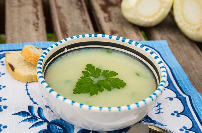 bigstock-Fennel-Cream-Soup-In-The-Plate-68513293